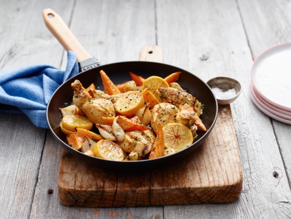 Staub Bratpfanne Aus Gusseisen Mit Holzgriff 17,9 Cm / 24 Cm – Bild 4