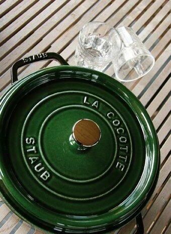 Staub Cocotte Rund Aus Gusseisen In Basilikumgrün 22 Cm / 18 Cm/ 10 Cm/ 2,6 Liter – Bild 5
