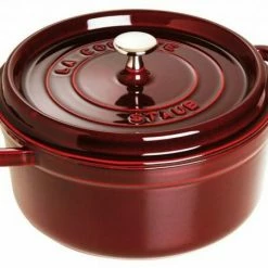 Staub Cocotte Rund Aus Gusseisen In Grenadine 10, 8 Cm/ 5 Cm/ 0,25 Liter