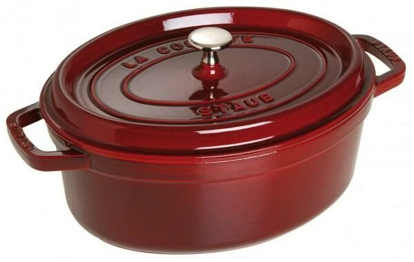 Staub Cocotte Oval Aus Gusseisen In Grenadine 29 X 23 Cm / 4,25 Liter