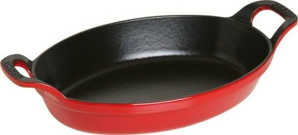 Staub Auflaufform Oval Aus Gusseisen In Kirschrot 24 X 17 Cm