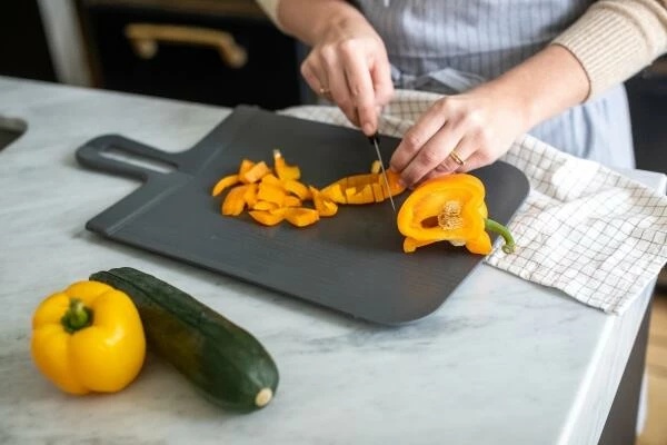 Koziol Faltbares Schneidebrett SNAP In Grau L – Bild 3