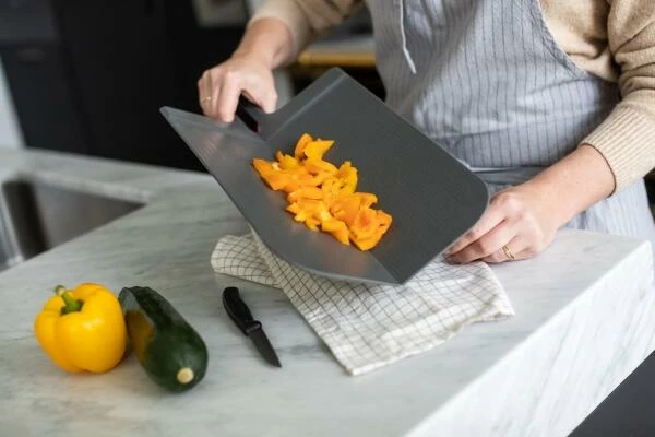 Koziol Faltbares Schneidebrett SNAP In Grau L – Bild 4