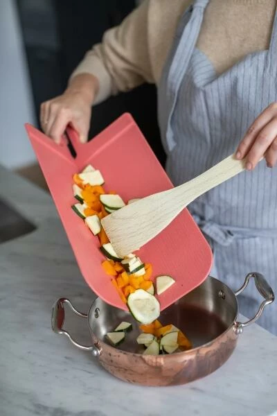 Koziol Faltbares Schneidebrett SNAP In Coral L – Bild 3