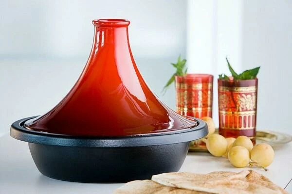 Le Creuset Tagine In Kirschrot 31 Cm / Ca. 26 Cm / 3,7 Liter – Bild 2