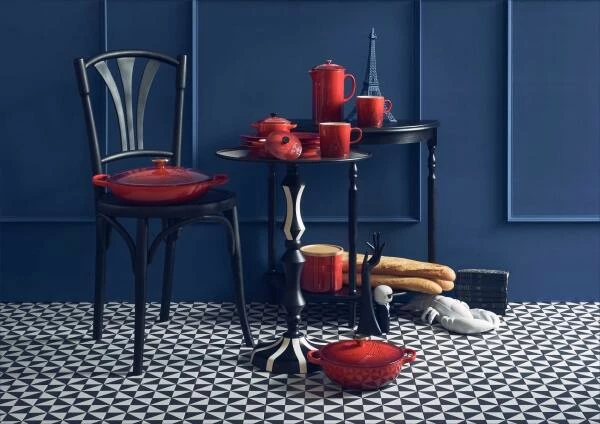 Le Creuset Gourmet-Profitopf Eiffelturm In Kirschrot 30 Cm – Bild 3