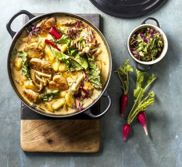 Le Creuset Bräter Signature Rund In Schwarz 22 Cm / 3,3 L – Bild 3