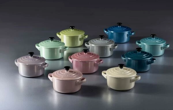 Le Creuset Mini Cocotte In Kirschrot Metallic – Bild 2
