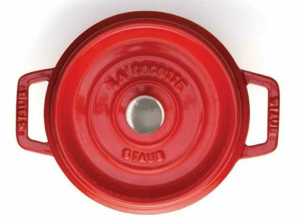 Staub Cocotte Rund Aus Gusseisen In Kirschrot 28 Cm / 24 Cm / 13 Cm/ 6,7 Liter – Bild 2