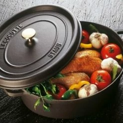 Staub Cocotte Oval Aus Gusseisen In Schwarz 11 Cm / 0,25 Liter 11 Staub Cocotte Oval Aus Gusseisen In Schwarz 11 Cm / 0,25 Liter -Staub Cocotte SHOP Staub cocotte ambiente 1 l
