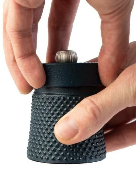 PEUGEOT Pfeffermühle Bali Aus Gusseisen In Blau – Bild 3